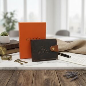 Vintage Distressed Leather Bi-Fold Wallet – Classic Edition