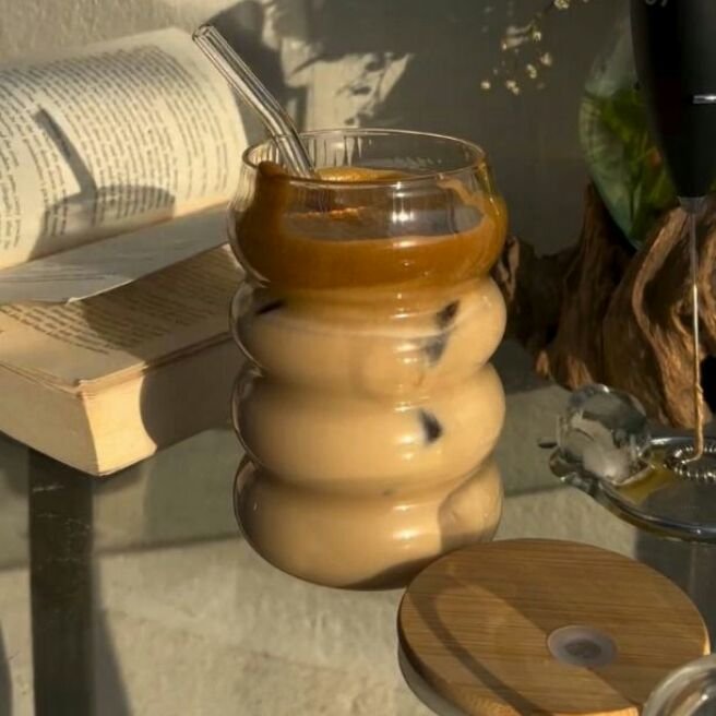 Aesthetic Bubble Ribbed Glass Tumbler with Bamboo Lid & Straw