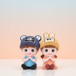 Sweet Harmony: Handcrafted "Best Friends" Figurine Set