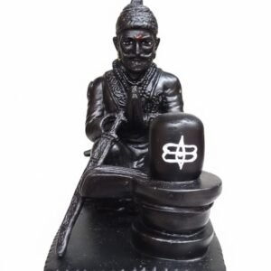 Chhatrapati Shivaji Maharaj Worshiping Shivling Idol